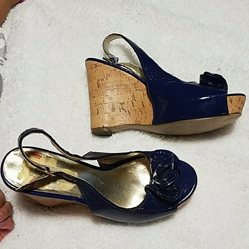 Wedge platforms